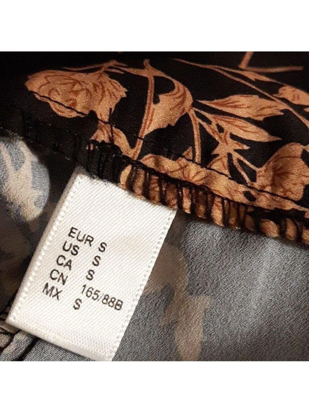 Casual Women Floral Print With Front Slip Skirt NWOT Size S - Picture 6 of 13